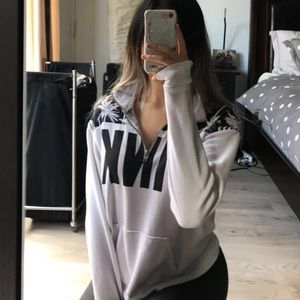 PINK Victoria’s Secret Cali pullover in white